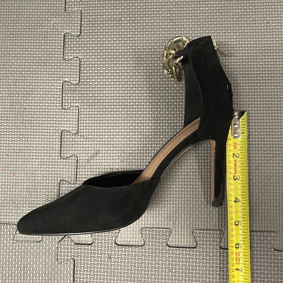 BCBG Black Heels with Gold Bracelet Strap Size 7.5 - Picture 6 of 6